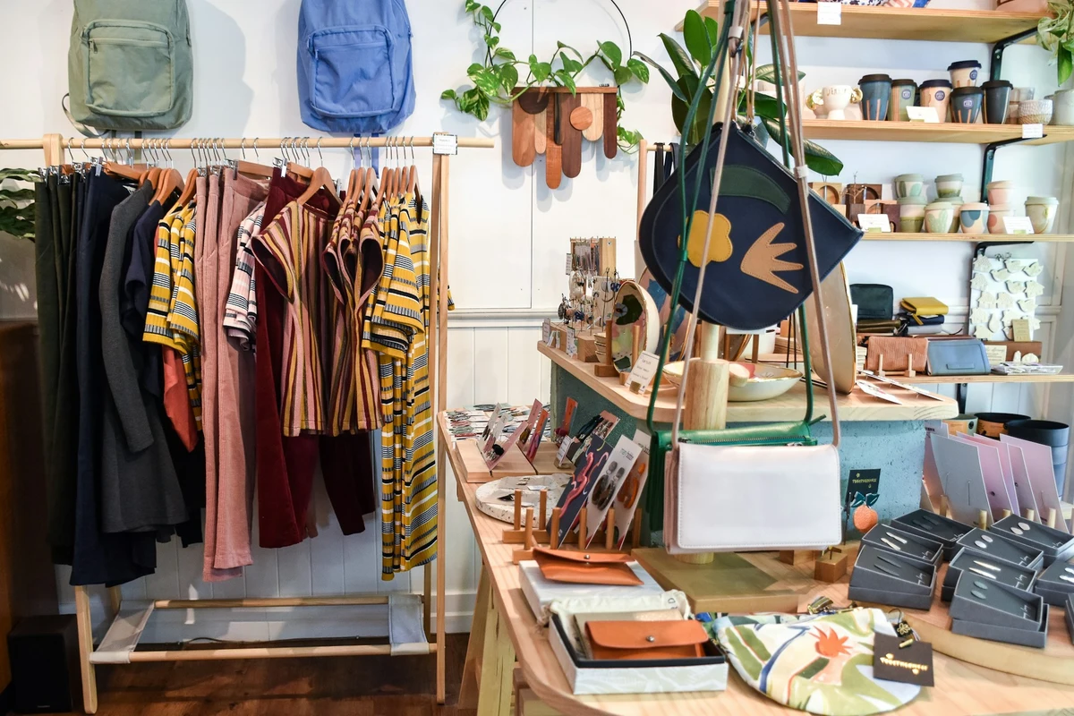 Small business shop display in the USA for beginner entrepreneurs