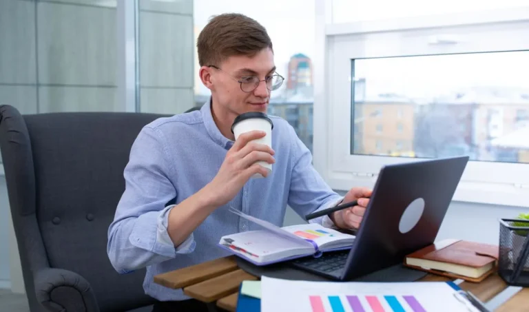 Who Is a Freelancer