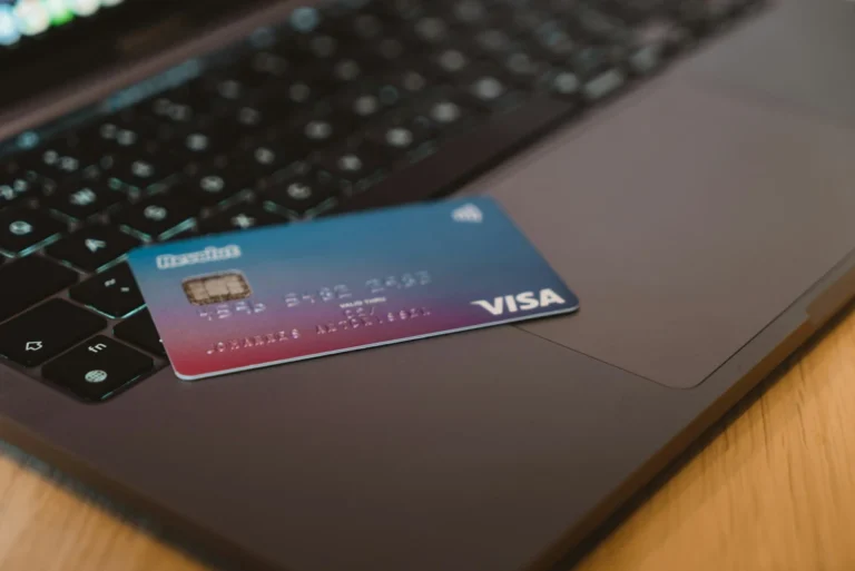 contactless credit card transaction illustrating the future of digital payments