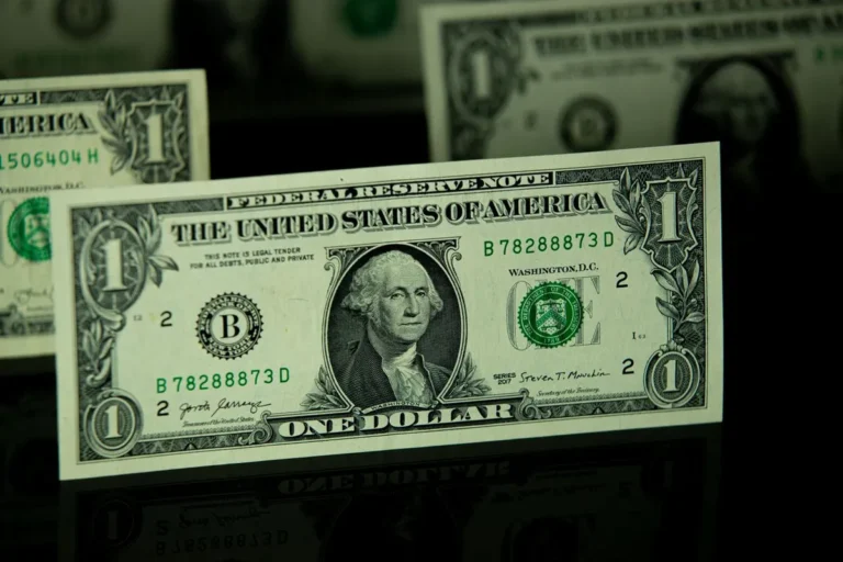 Dollar bill represent Federal Reserve interest rate outlook